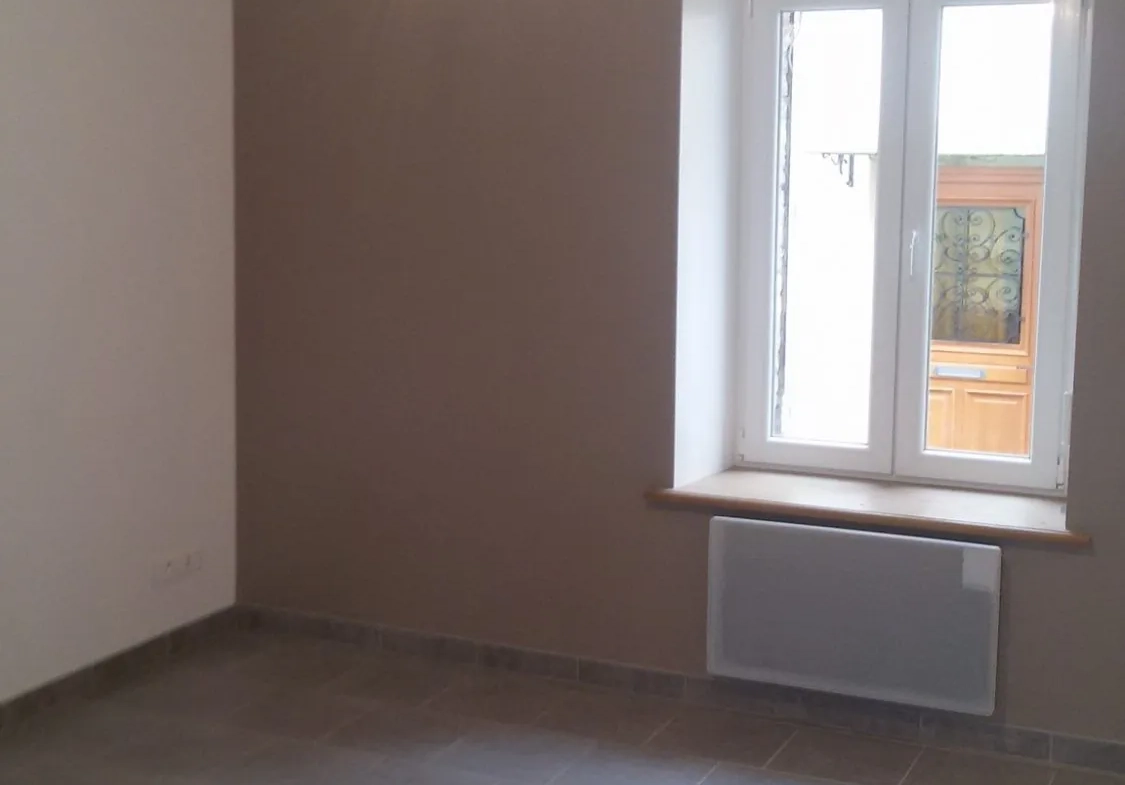 Maison rénovée de 70 m² à Monthermé - Idéale résidence secondaire ou gîte 