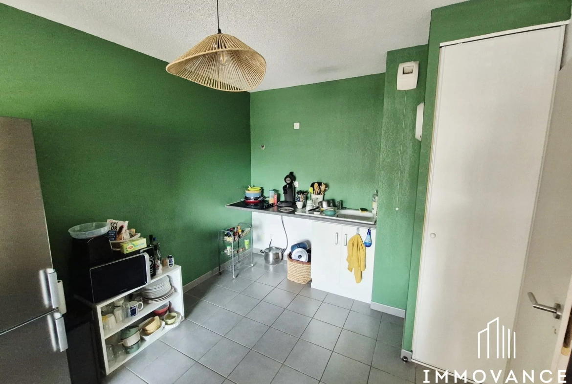 Appartement T2/3 moderne avec terrasse à Béziers - 54,04 m², standing 2014 