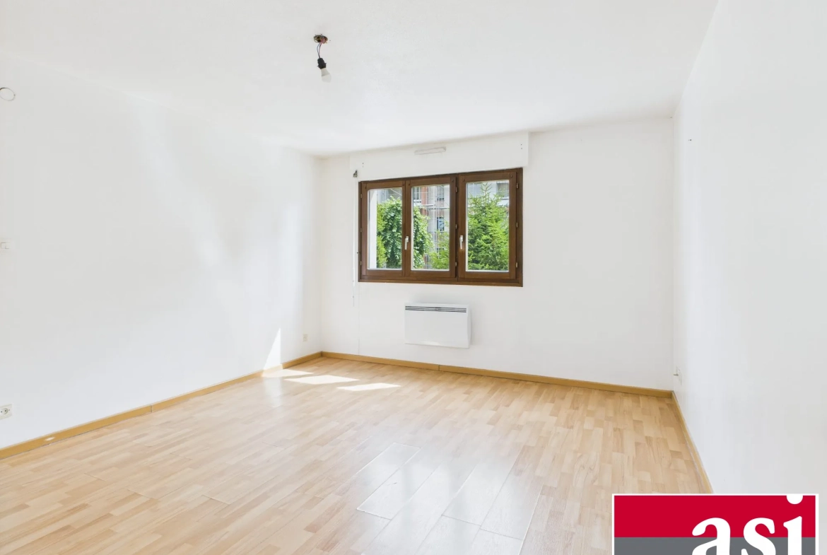 Vente d'un appartement 1 pièce de 31m² avec cave et parking à Strasbourg Neudorf 