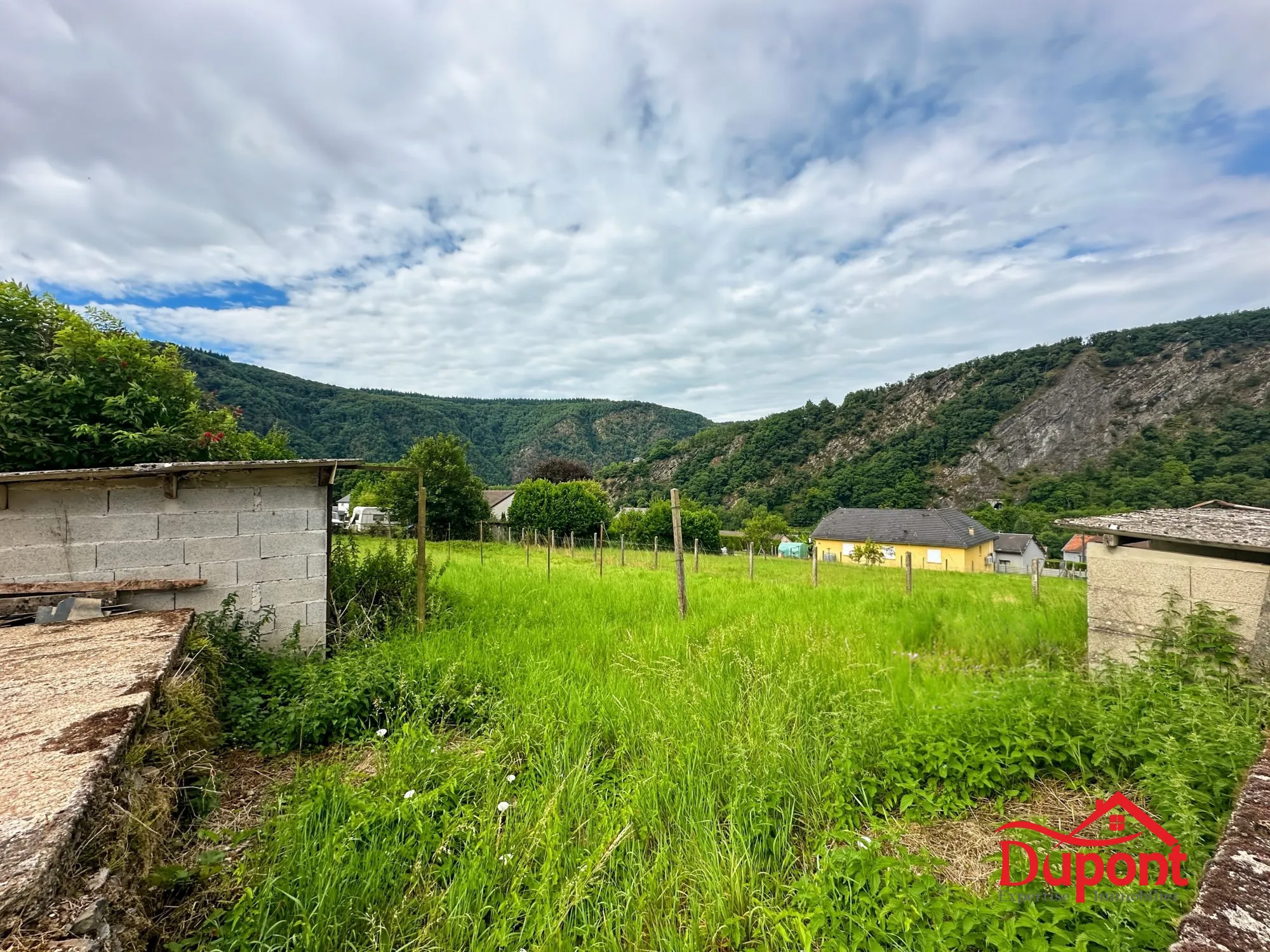 Grande maison familiale avec vue à Laifour – 145 m², 5 chambres, terrain de 2300 m² 