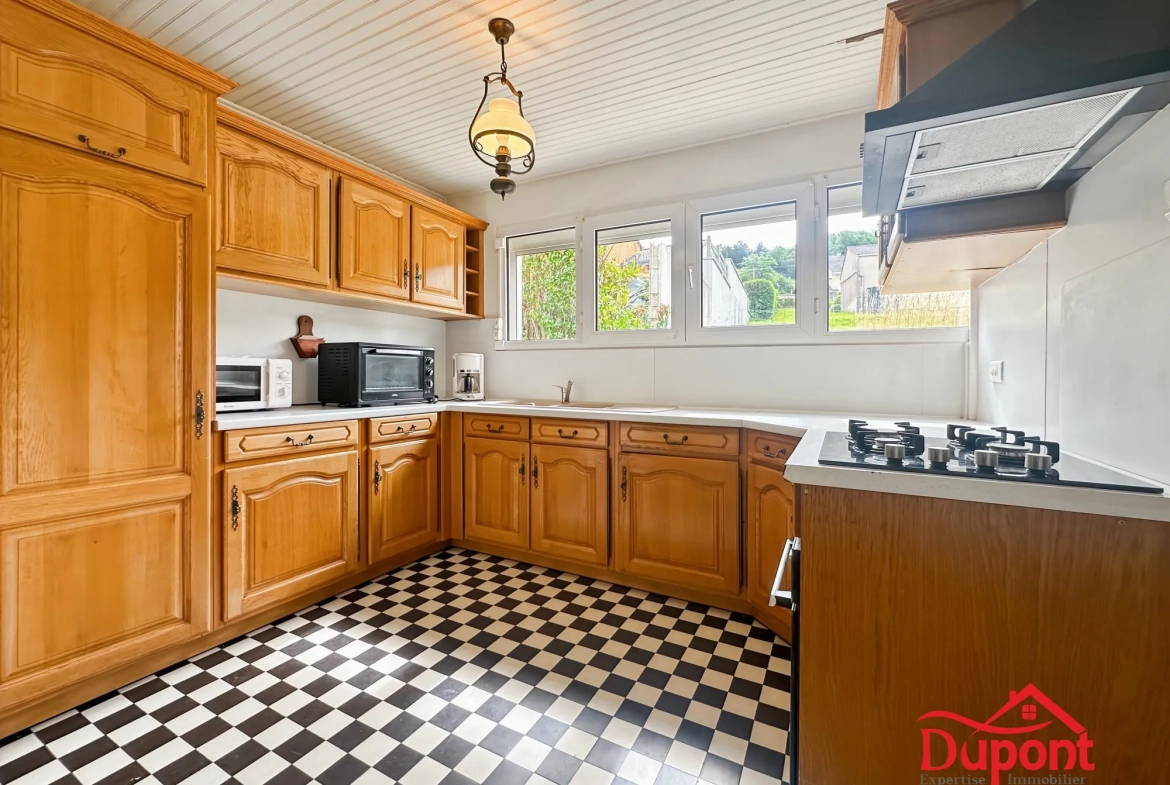 Grande maison familiale avec vue à Laifour – 145 m², 5 chambres, terrain de 2300 m² 