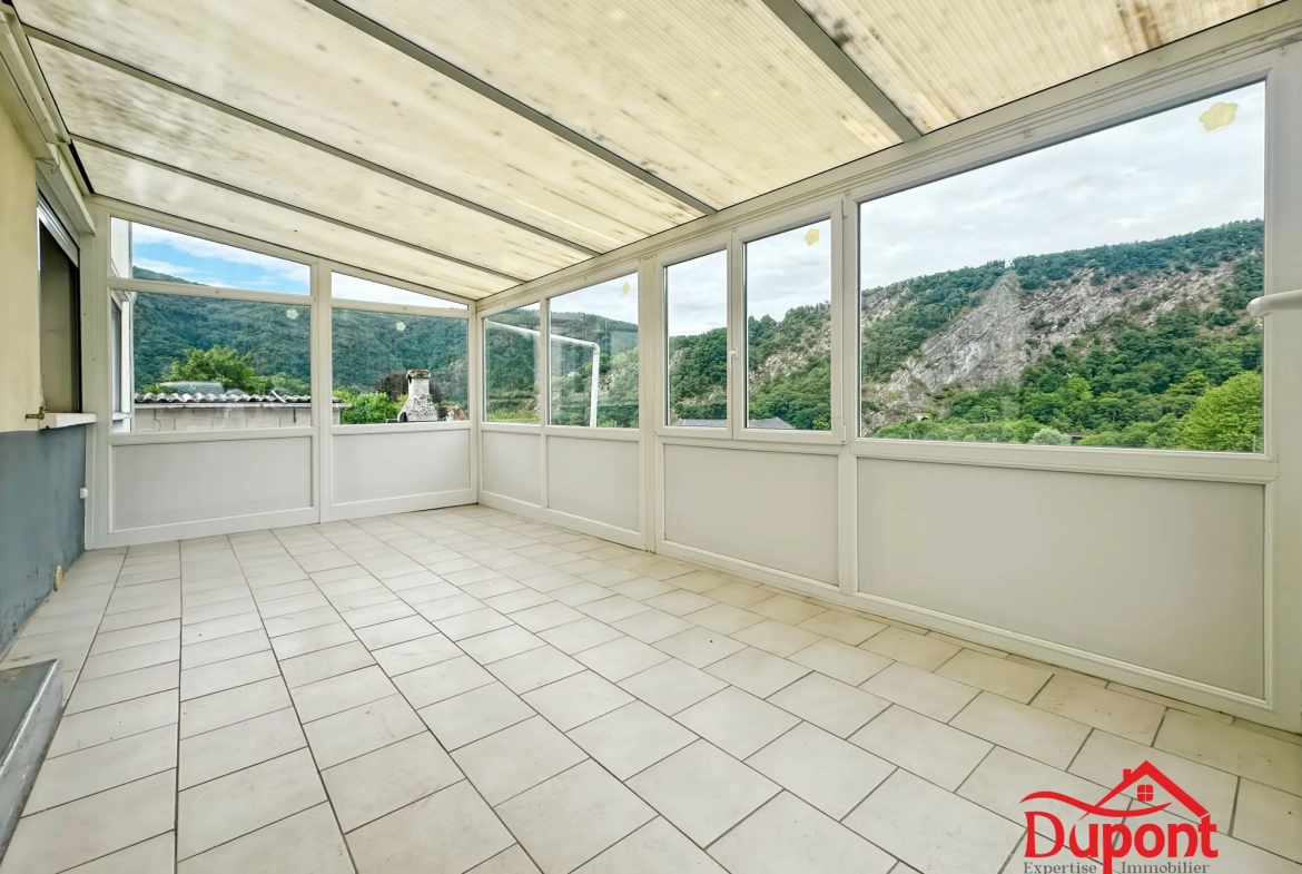 Grande maison familiale avec vue à Laifour – 145 m², 5 chambres, terrain de 2300 m² 