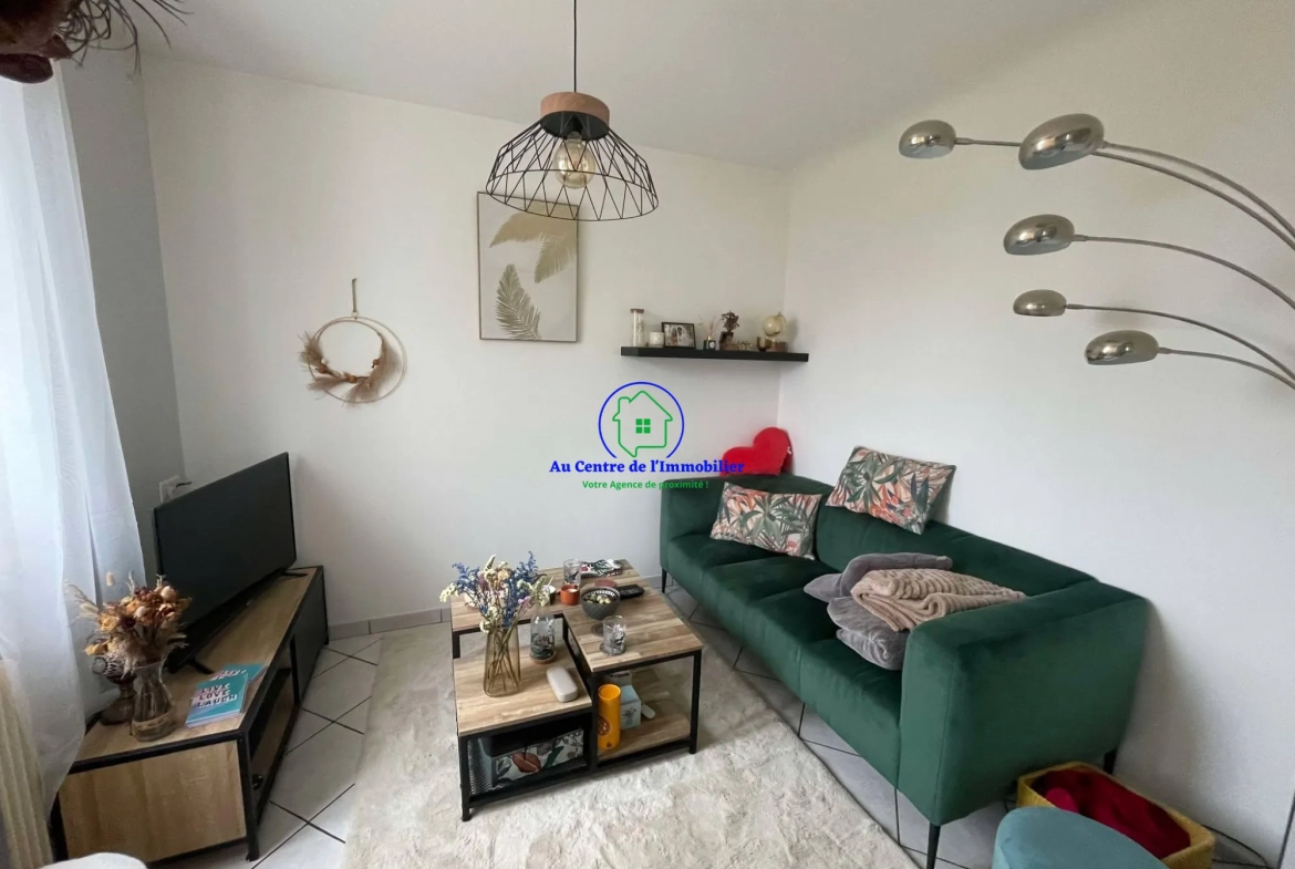 Maison de ville avec jardin, terrasse et garages à vendre à Agen 