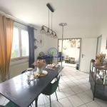 Maison de ville avec jardin, terrasse et garages à vendre à Agen