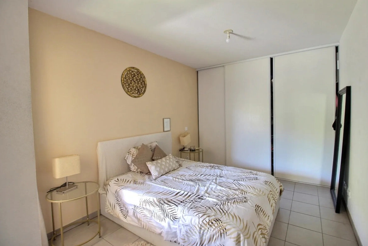 Appartement T4 à vendre à Montpellier Ovalie avec terrasse et parking en sous-sol 