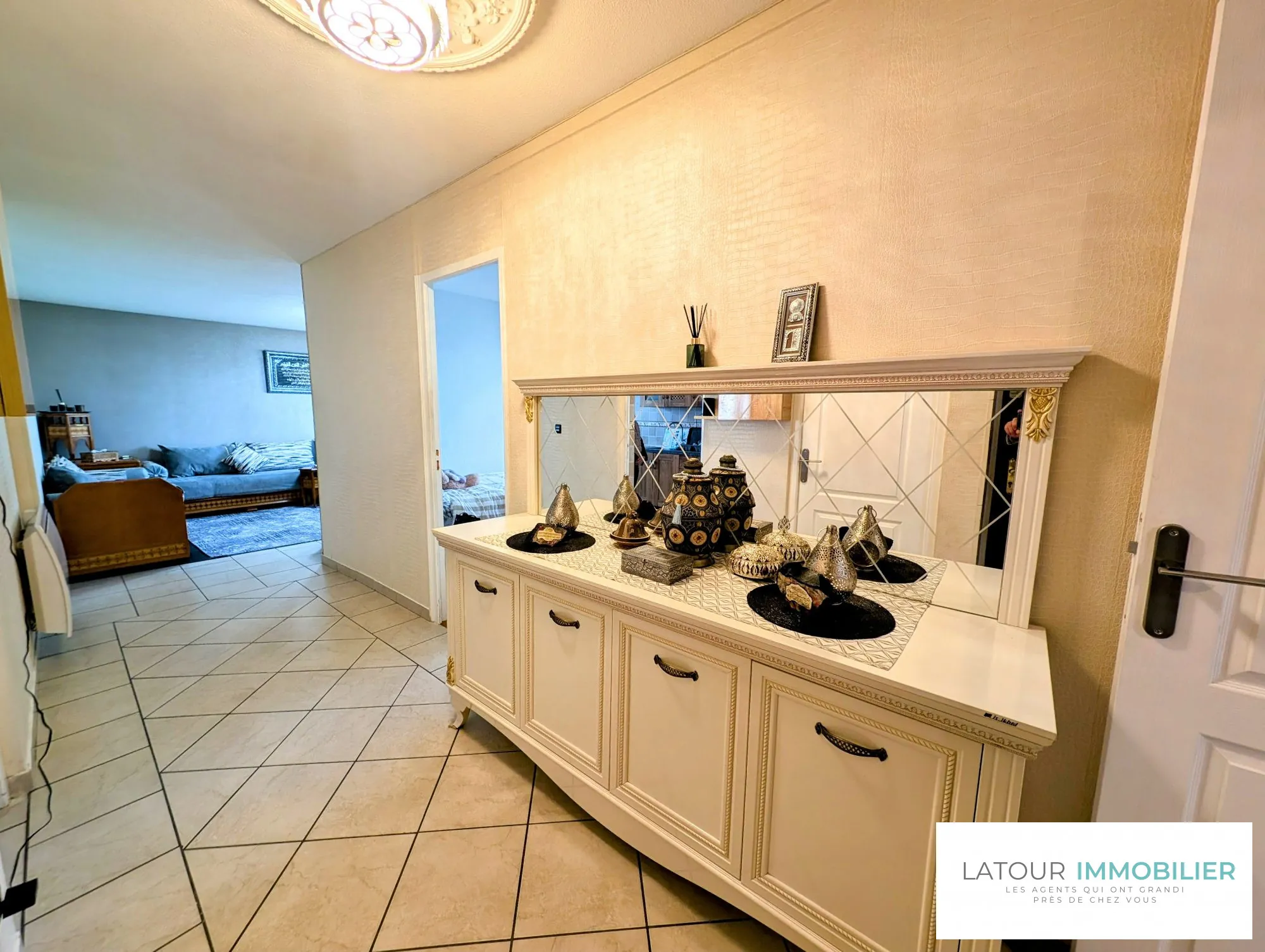 A vendre appartement T4 à Villefontaine avec balcon et cave 