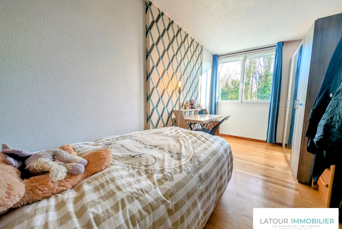 A vendre appartement T4 à Villefontaine avec balcon et cave 