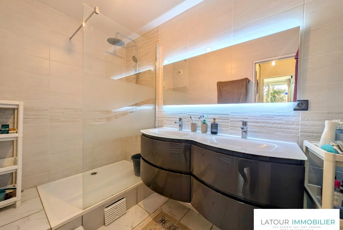 A vendre appartement T4 à Villefontaine avec balcon et cave 