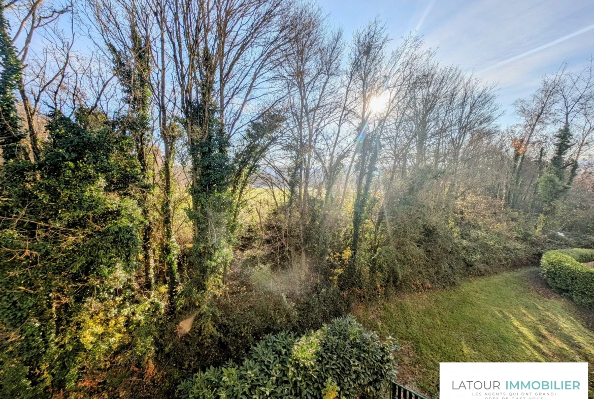 A vendre appartement T4 à Villefontaine avec balcon et cave 