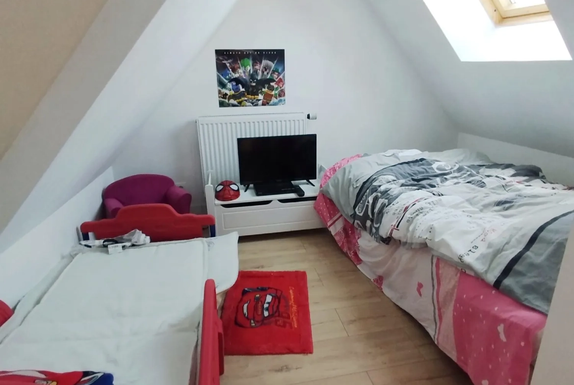 Maison à vendre à Saint-Amand-les-Eaux - 70 m², 2 chambres, jardin et cave 