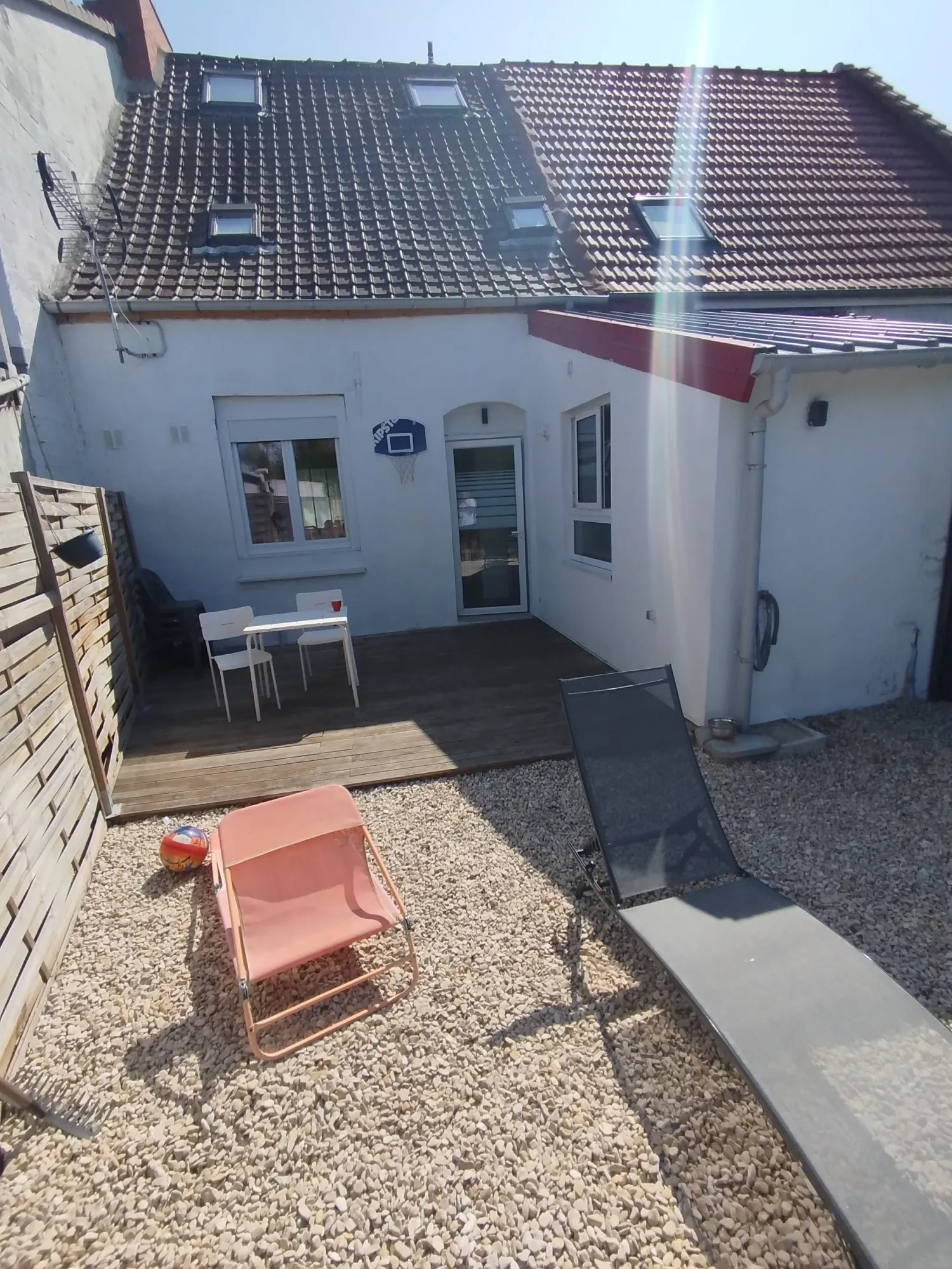 Maison à vendre à Saint-Amand-les-Eaux - 70 m², 2 chambres, jardin et cave 