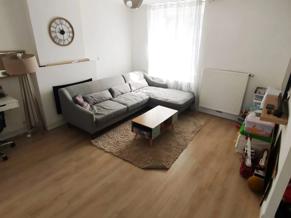 Maison à vendre à Saint-Amand-les-Eaux - 70 m², 2 chambres, jardin et cave