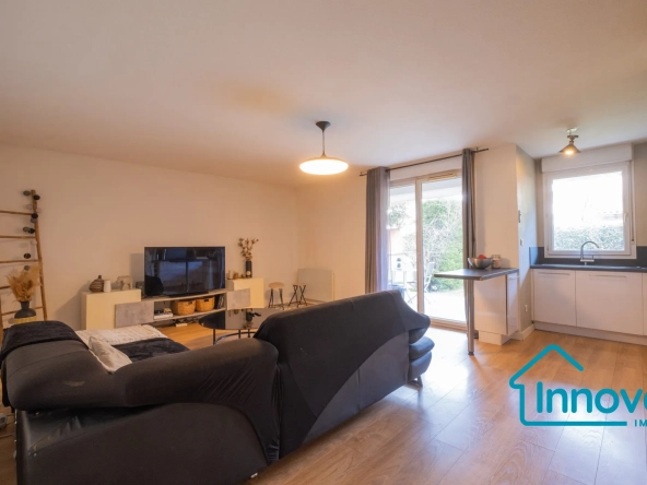 Appartement T3 lumineux avec terrasse, jardin privé et piscine à Toulouse