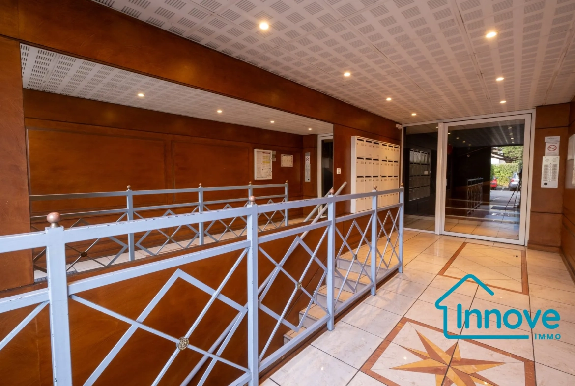 Appartement T3 lumineux avec terrasse, jardin privé et piscine à Toulouse 