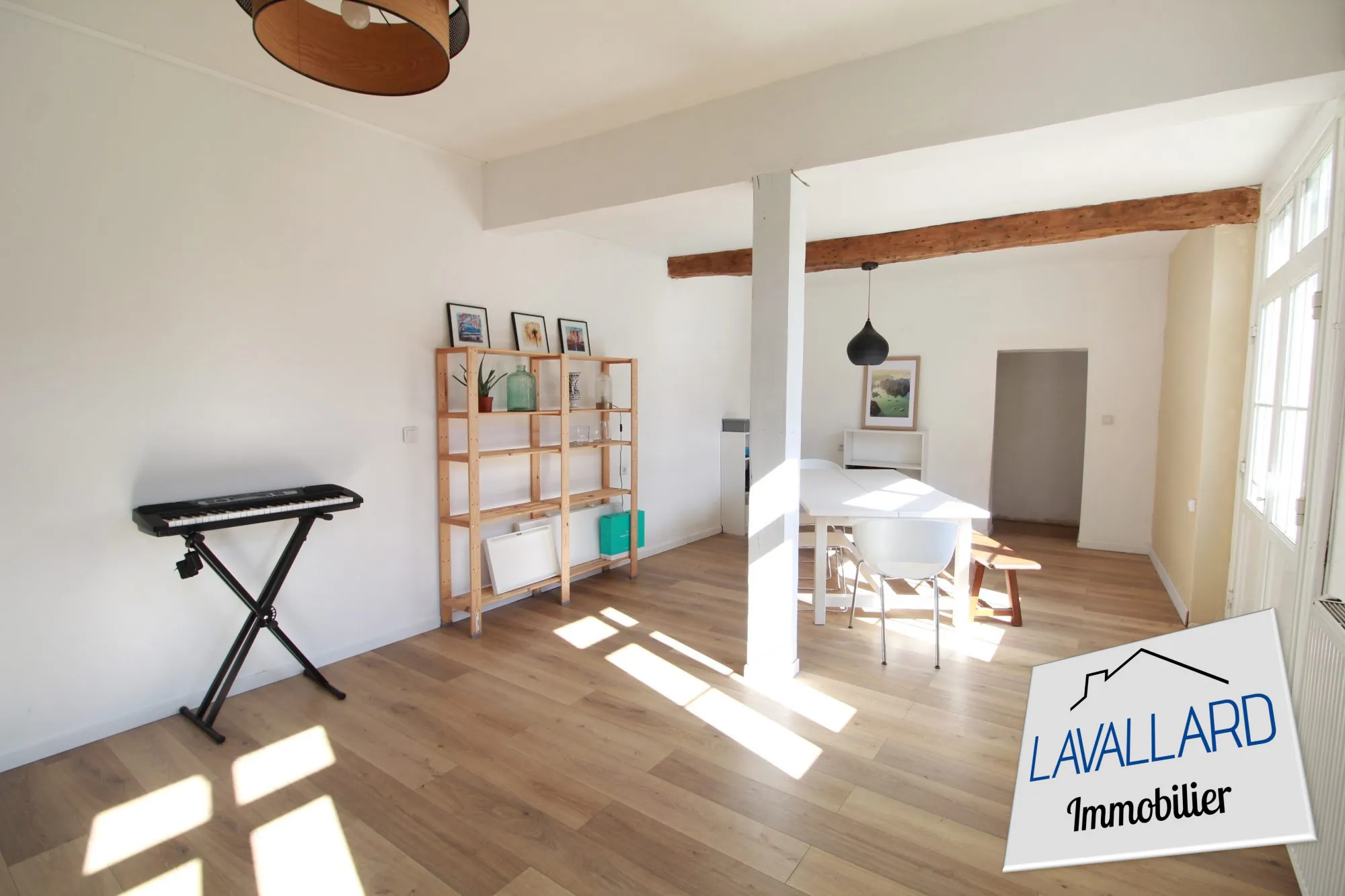 Séjour Maison familiale de 264 m² à Beauval, confort moderne et charme authentique 