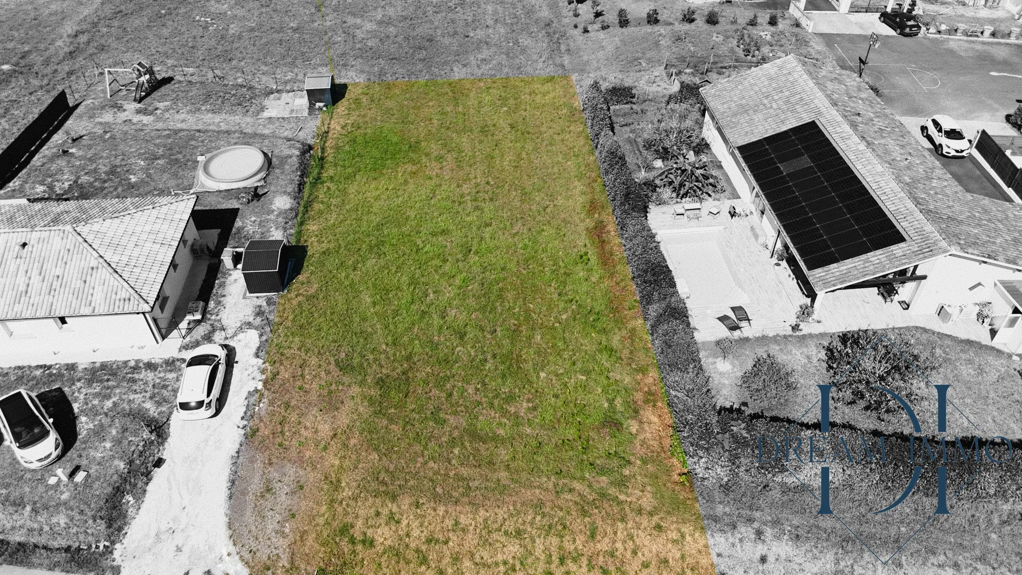 Terrain constructible avec vue campagne à Bélus - 826 m² prêt à bâtir 