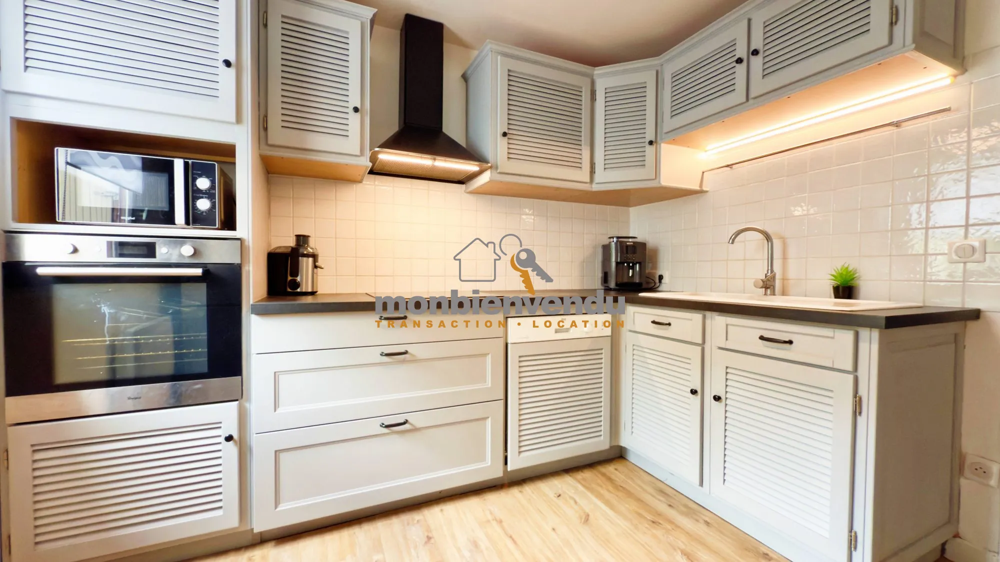 Appartement duplex 3 chambres avec balcon et garage à Aurillac 