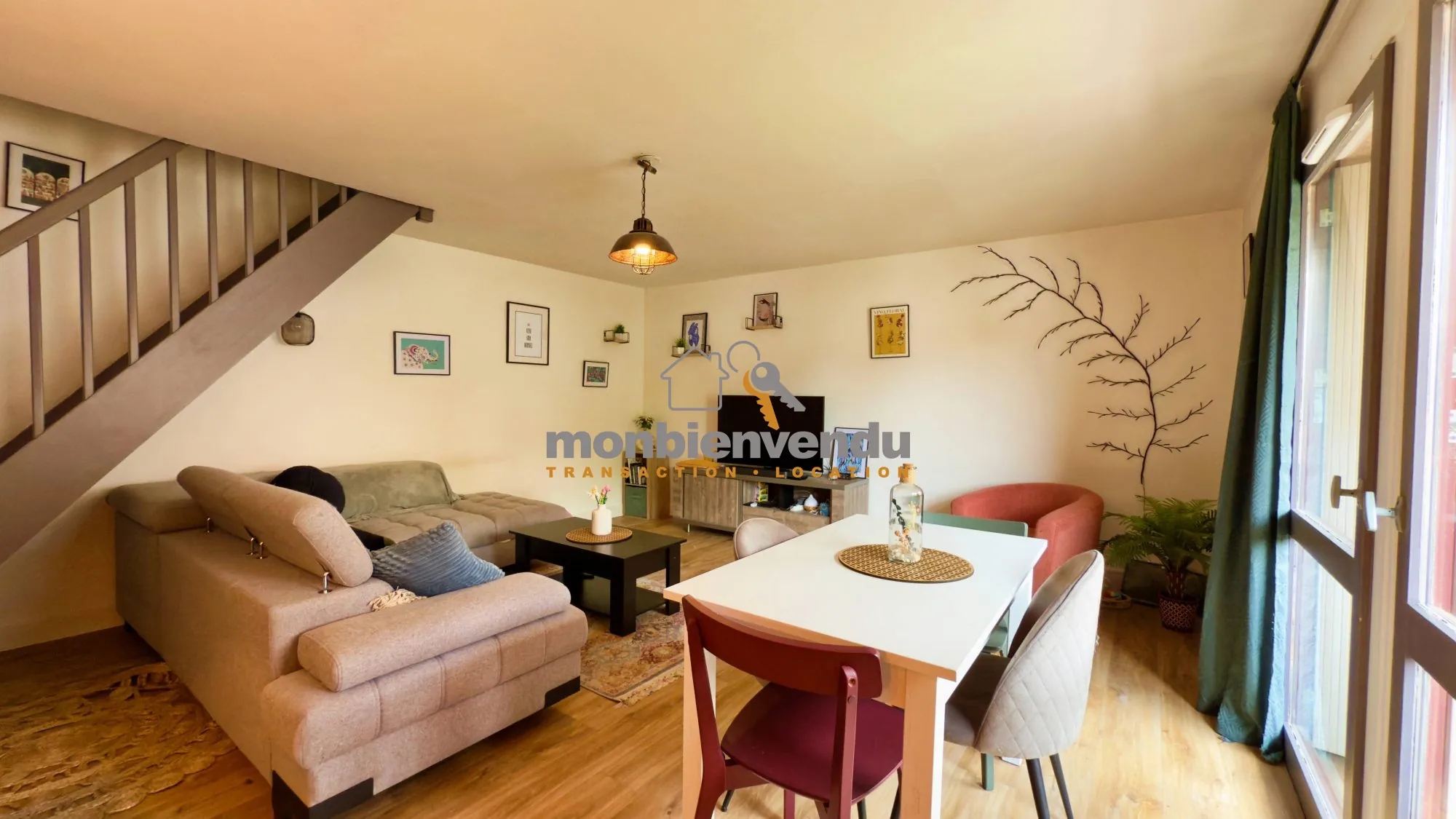 Appartement duplex 3 chambres avec balcon et garage à Aurillac 