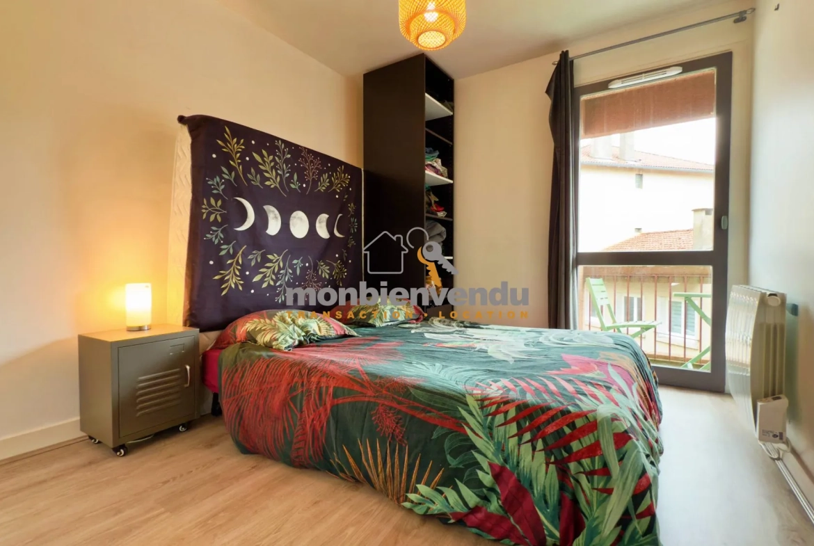 Appartement duplex 3 chambres avec balcon et garage à Aurillac 