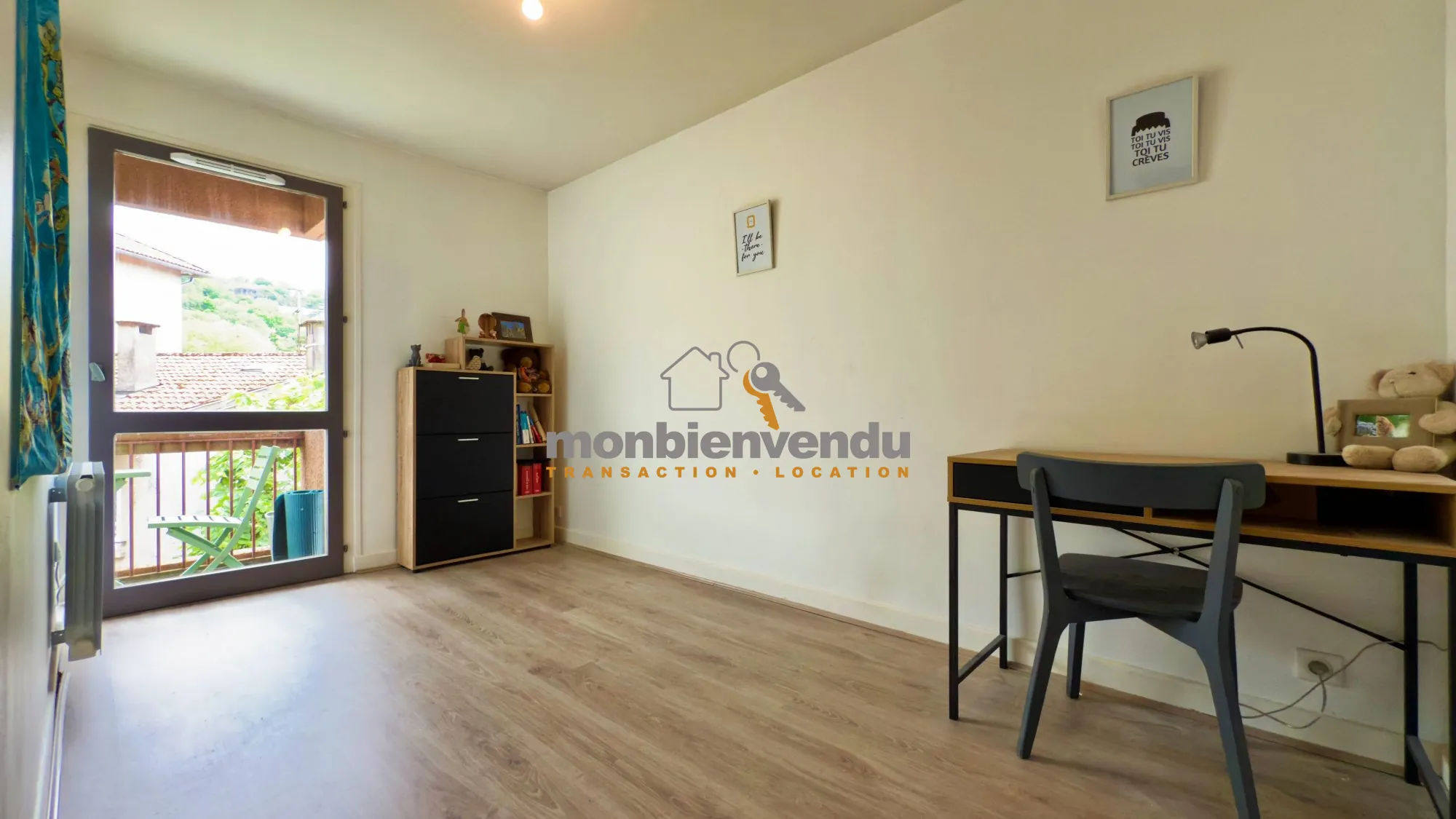 Appartement duplex 3 chambres avec balcon et garage à Aurillac 