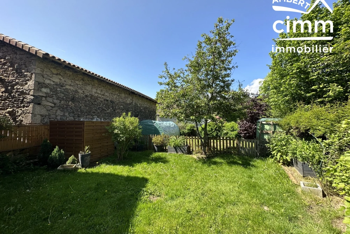 Maison de village rénovée avec jardin à Champétieres – 124 m² 