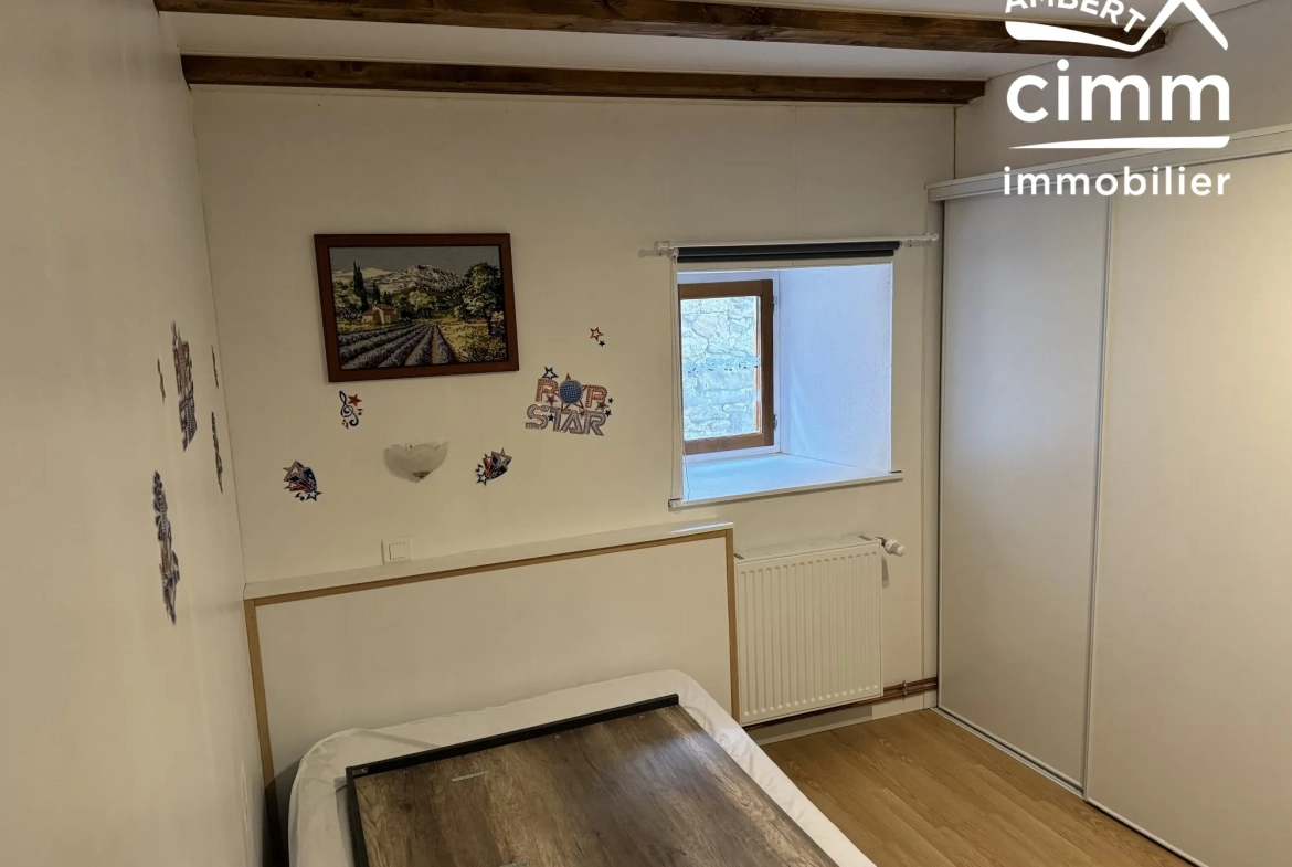 Maison de village rénovée avec jardin à Champétieres – 124 m² 