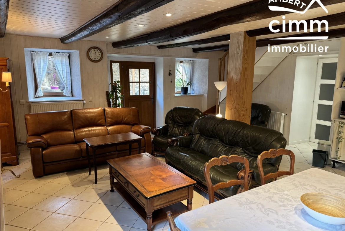 Maison de village rénovée avec jardin à Champétieres – 124 m² 