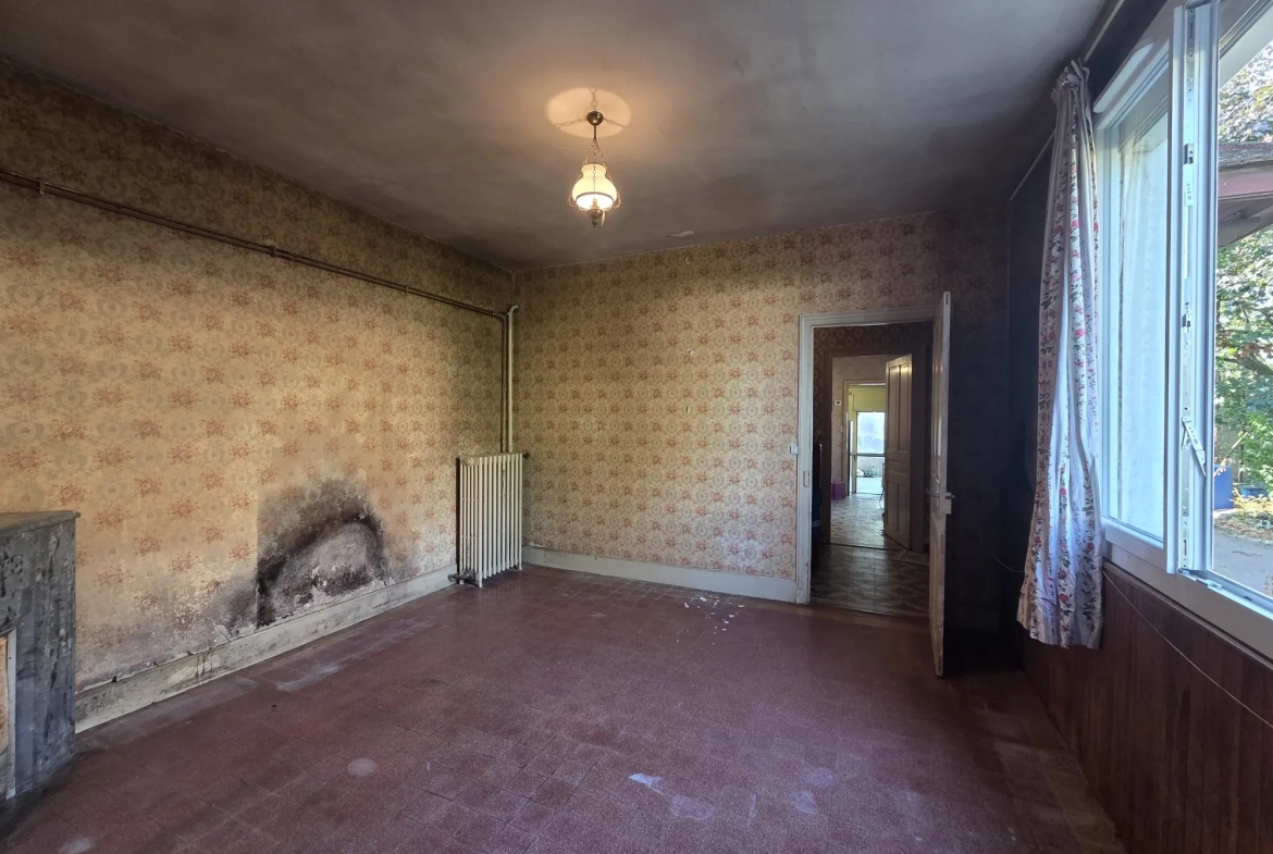 Belle maison avec jardin et potentiel à Beaune en Bourgogne 