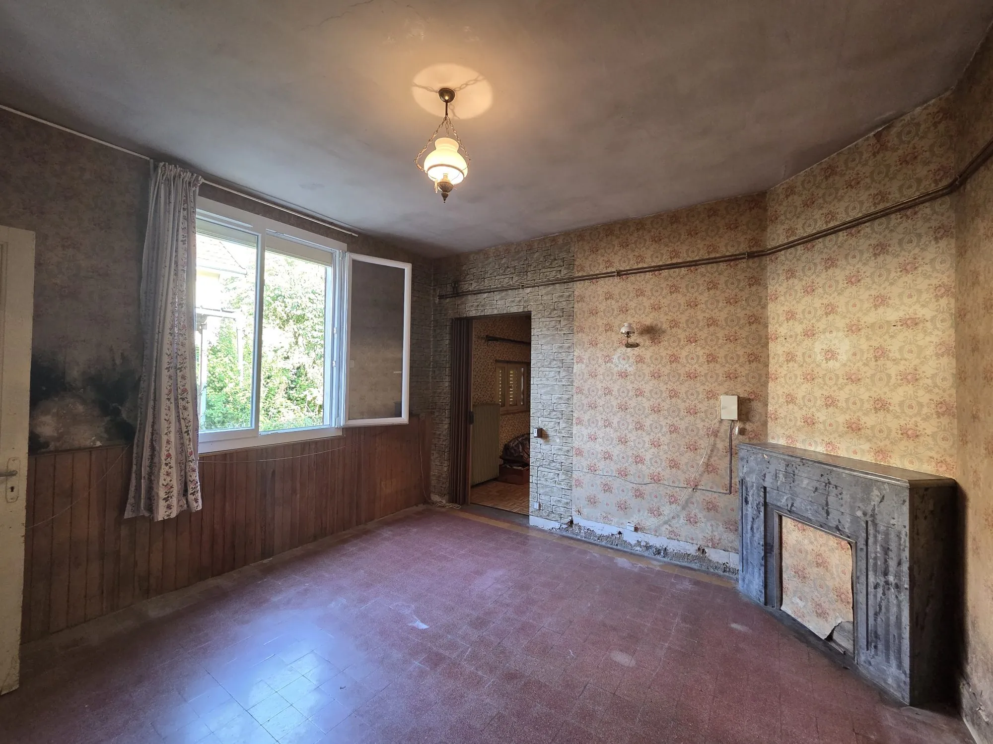 Belle maison avec jardin et potentiel à Beaune en Bourgogne 