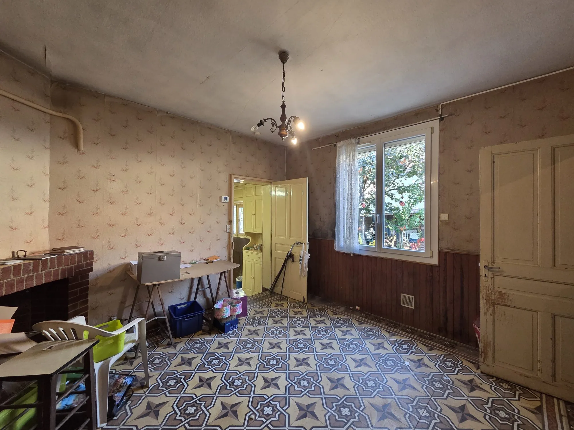 Belle maison avec jardin et potentiel à Beaune en Bourgogne 