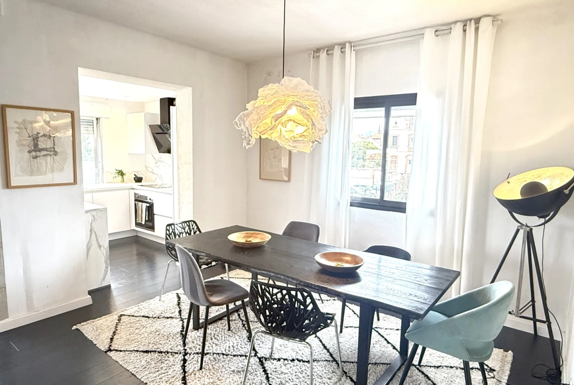 Villa 3 faces de 140 m² avec double logement, garage et jardin en vente à Le Soler 