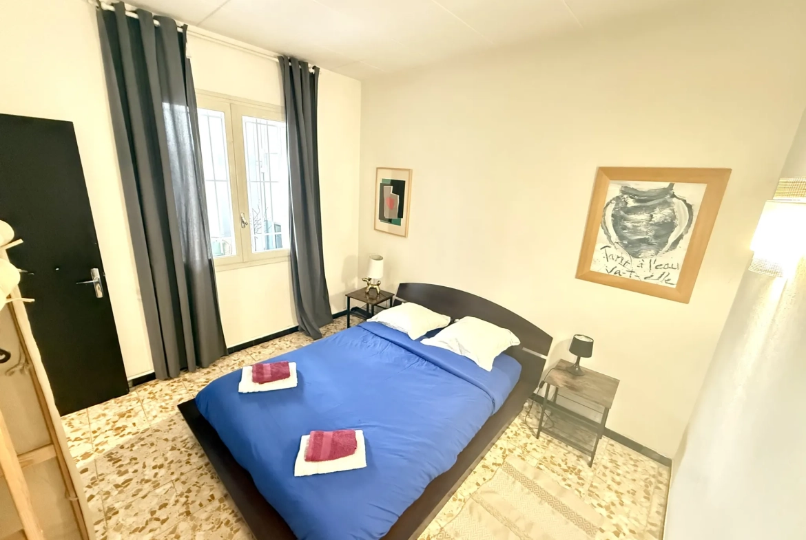 Villa 3 faces de 140 m² avec double logement, garage et jardin en vente à Le Soler 