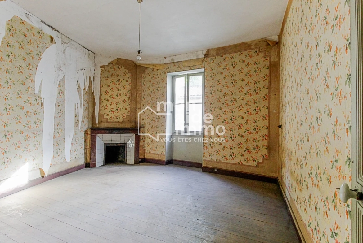 Maison de ville à diviser de 137 m² au centre de Mont de Marsan 