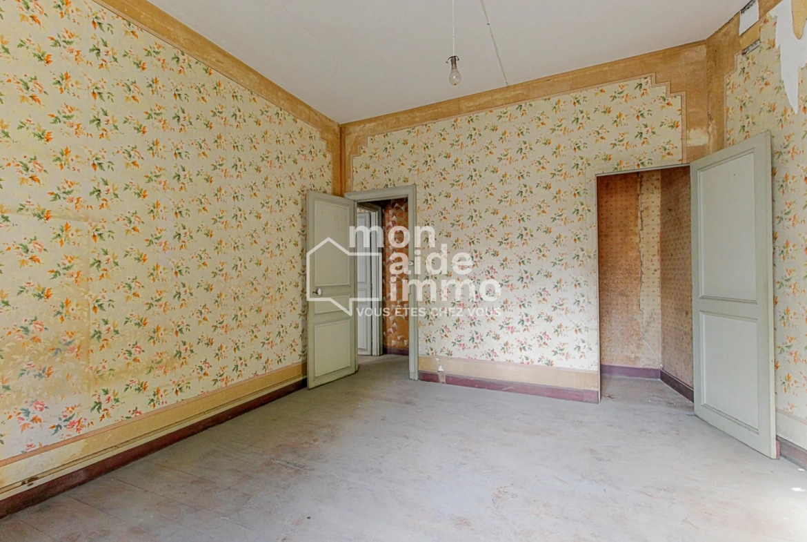 Maison de ville à diviser de 137 m² au centre de Mont de Marsan 