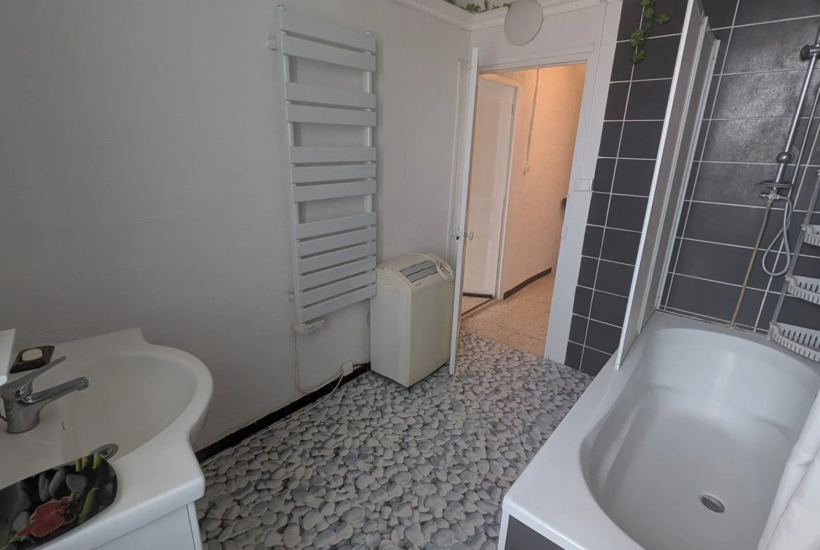 Maison de village T3 de 60 m² avec cave à Gonfaron – Idéal premier achat 