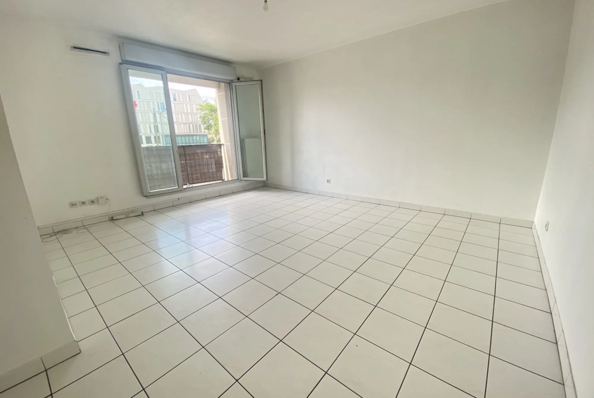 Appartement à vendre à Lyon 8e - T3 avec balcon et garage 
