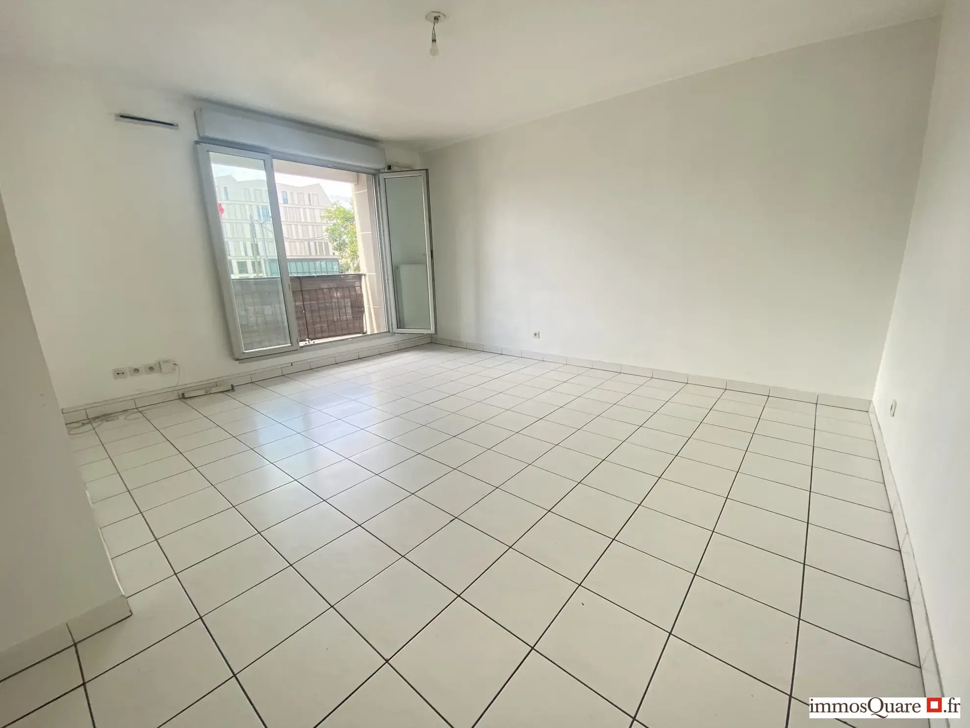 Appartement à vendre à Lyon 8e - T3 avec balcon et garage 