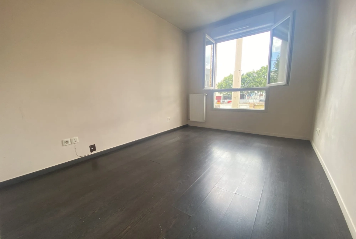 Appartement à vendre à Lyon 8e - T3 avec balcon et garage 