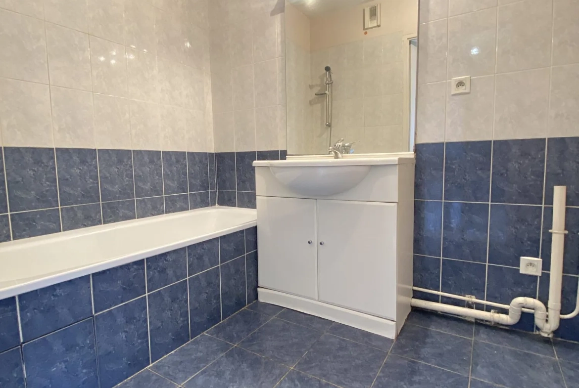 Appartement à vendre à Lyon 8e - T3 avec balcon et garage 