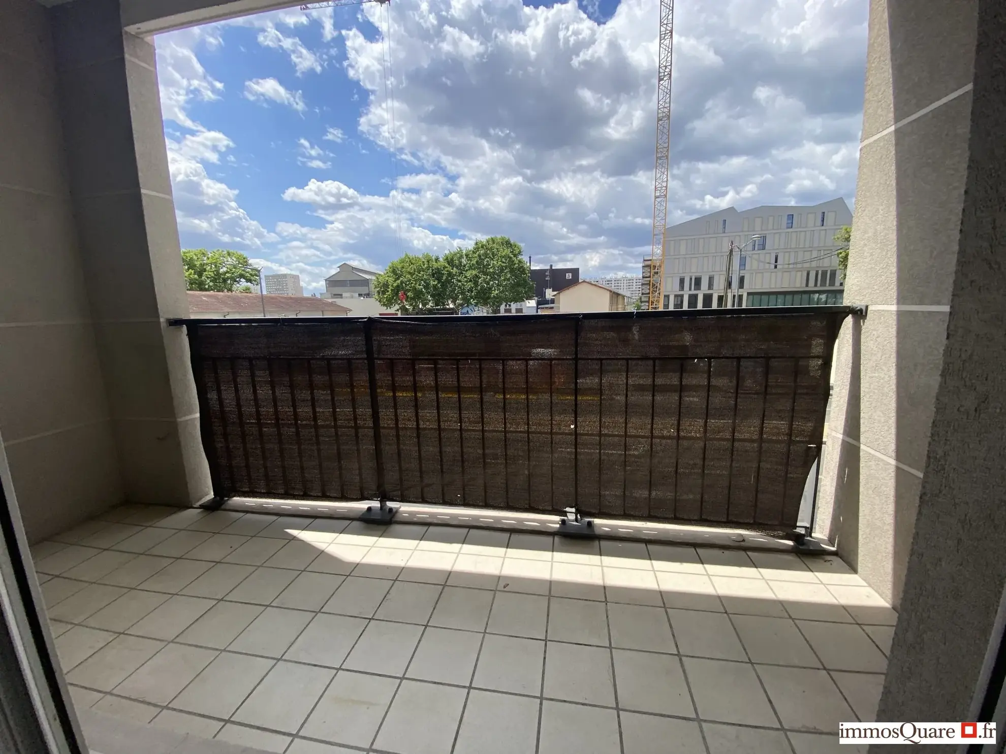 Appartement à vendre à Lyon 8e - T3 avec balcon et garage 