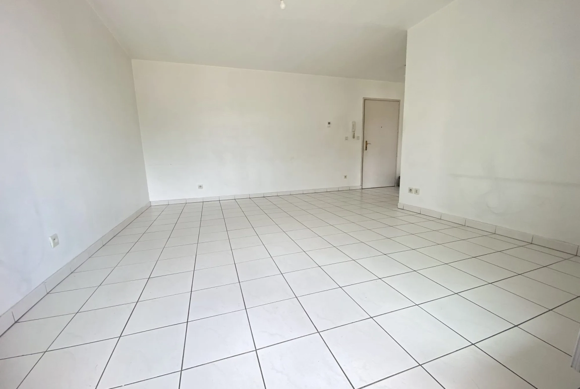Appartement à vendre à Lyon 8e - T3 avec balcon et garage 