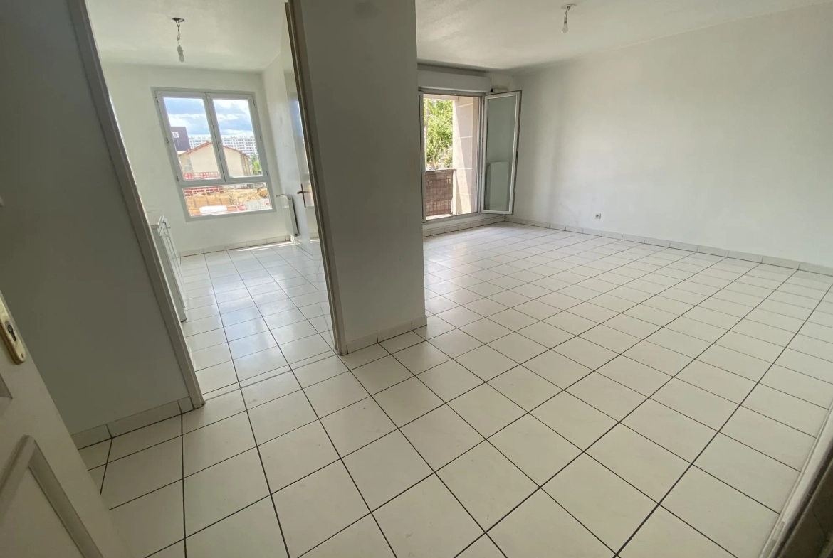 Appartement à vendre à Lyon 8e - T3 avec balcon et garage 