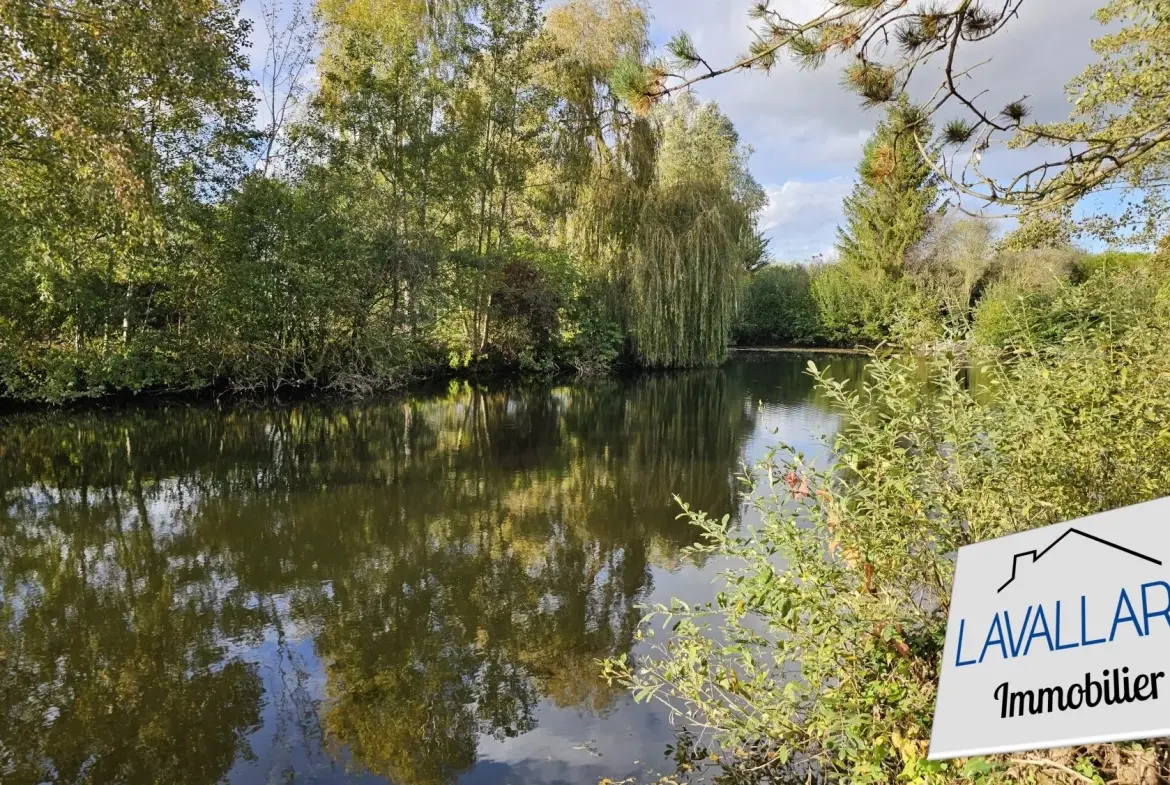 Belle maison de plain-pied avec grand espace vert et plan d’eau à Ailly-sur-Somme 