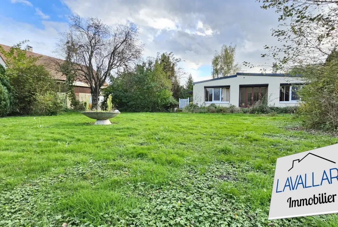 Belle maison de plain-pied avec grand espace vert et plan d’eau à Ailly-sur-Somme 