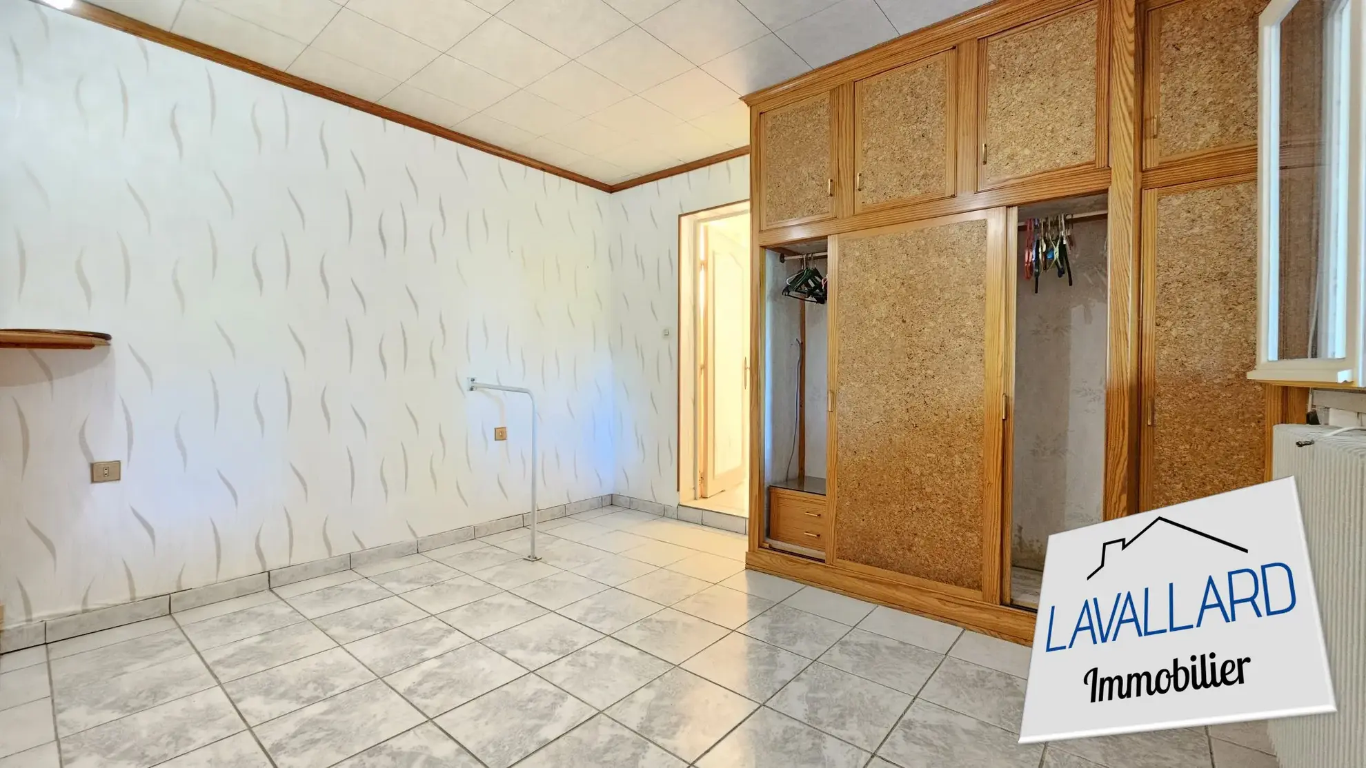 Belle maison de plain-pied avec grand espace vert et plan d’eau à Ailly-sur-Somme 