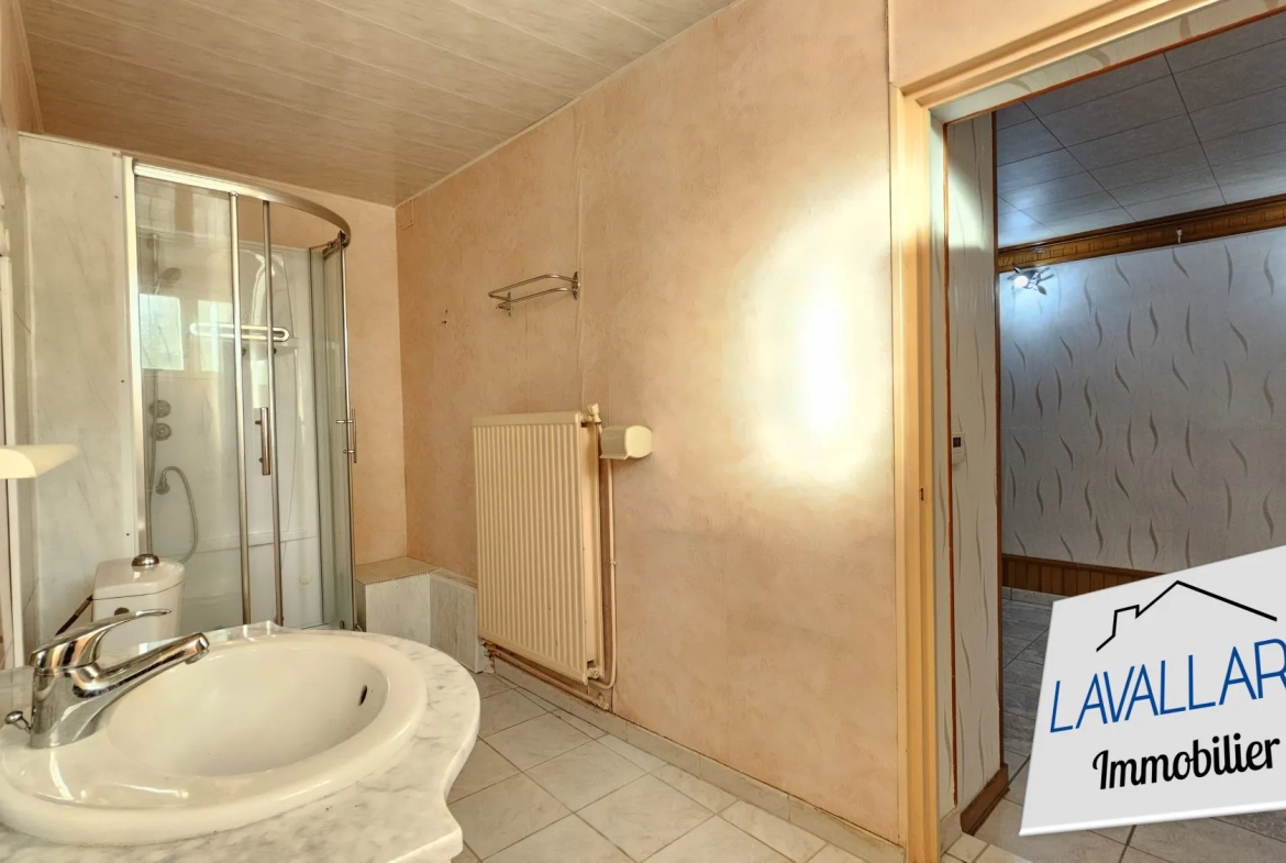 Belle maison de plain-pied avec grand espace vert et plan d’eau à Ailly-sur-Somme 