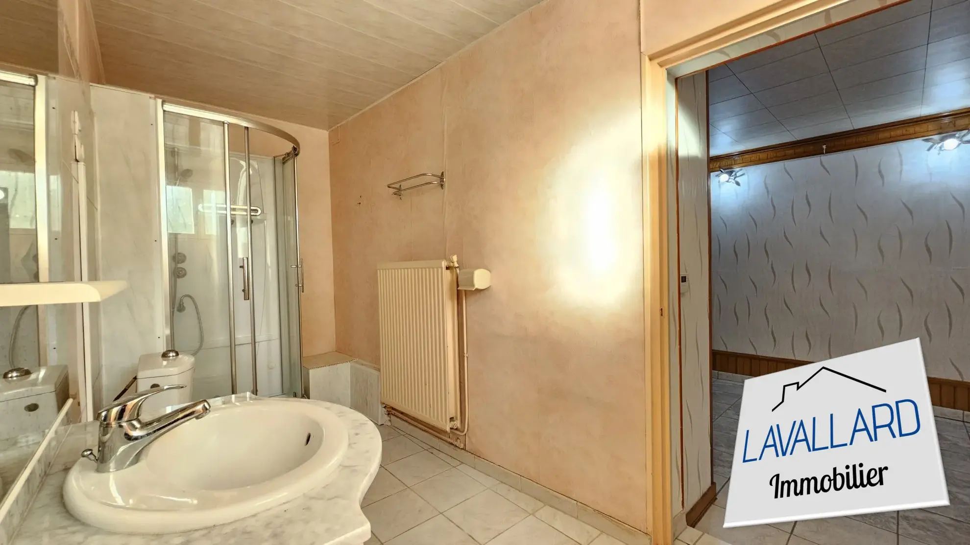 Belle maison de plain-pied avec grand espace vert et plan d’eau à Ailly-sur-Somme 
