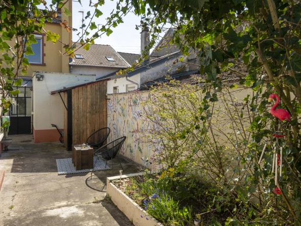 Maison avec jardin de 550 m² à Dombasle-sur-Meurthe – Proposition idéale