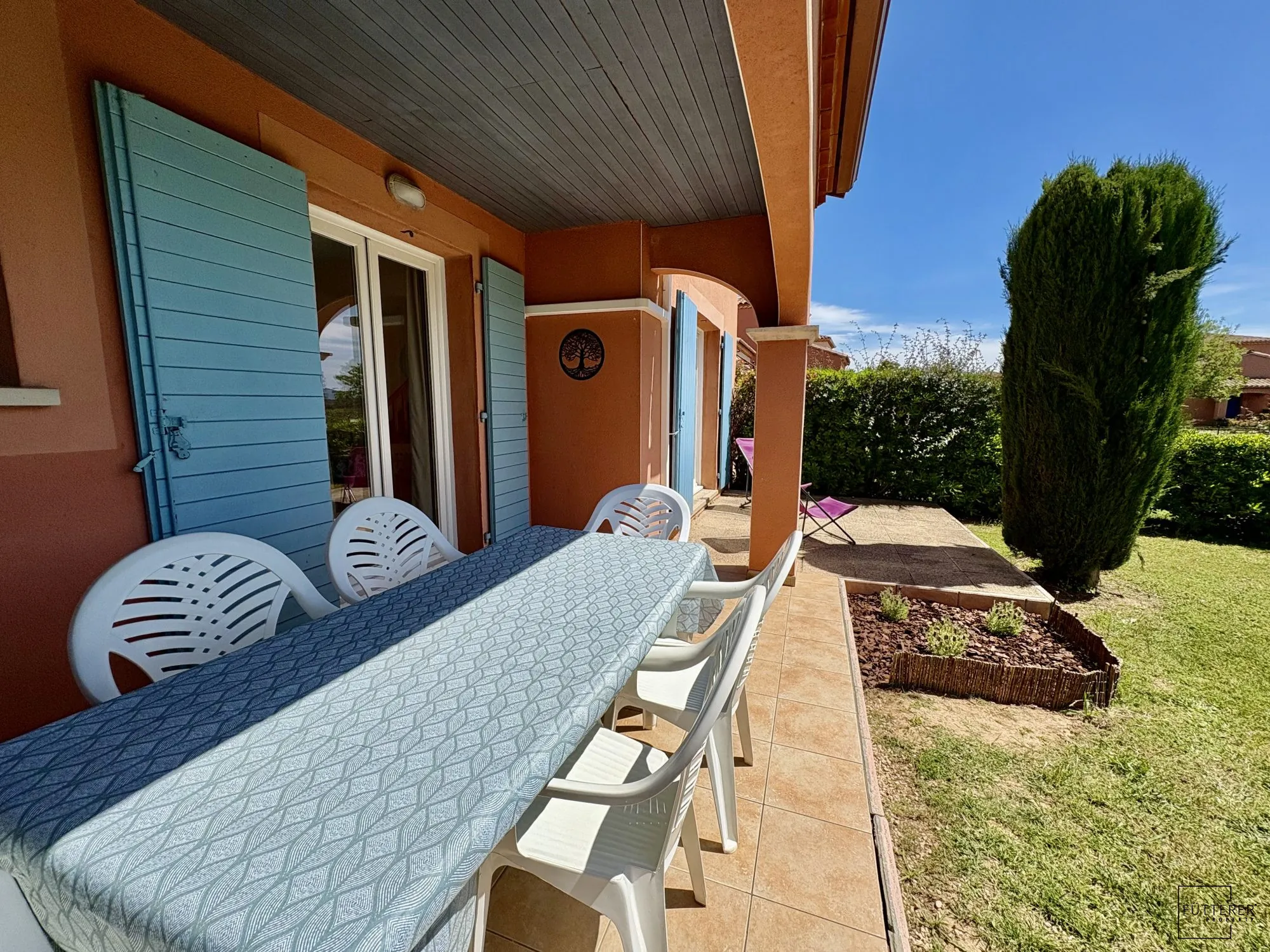 Pavillon 4 pièces climatisé avec jardin et garage à Homps, village charmant 