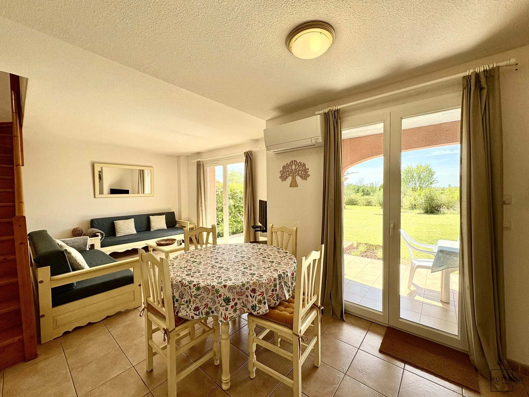 Pavillon 4 pièces climatisé avec jardin et garage à Homps, village charmant 